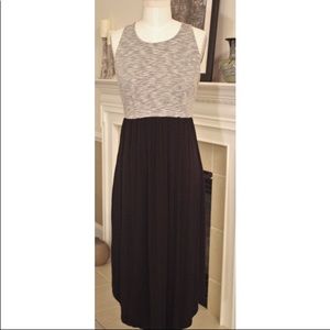 Old Navy grey and black long dress Sz M